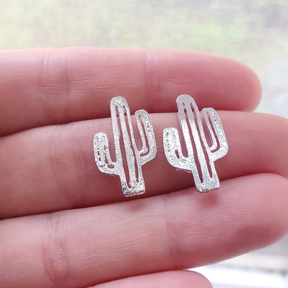NWOT Adorable Silver Cactus Studs - Picture 3 of 5